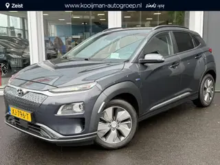 Hyundai Kona EV Premium 64 kWh | BTW-Auto | Lederen Bekleding | Warmtepomp | HUD | Stoel/Stuurverwar