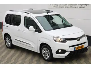 Toyota PROACE CITY 1.2 Turbo Team Deutschland Pano Carplay