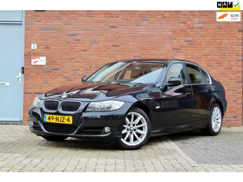 BMW 3-serie 320i E90 LCI | Automaat NAP LEER | 2e Eigenaar