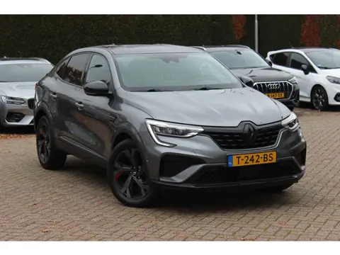 Renault Arkana 1.3 TCe 140 R.S. Line / Camera / Leder / 18'' / Bose / Keyless / Sfeerverlichting / N