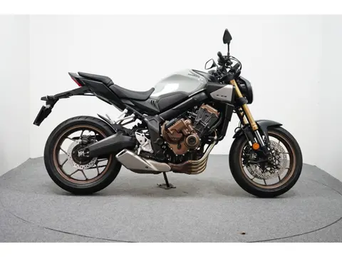 Honda CB 650 R ECT (bj 2025)