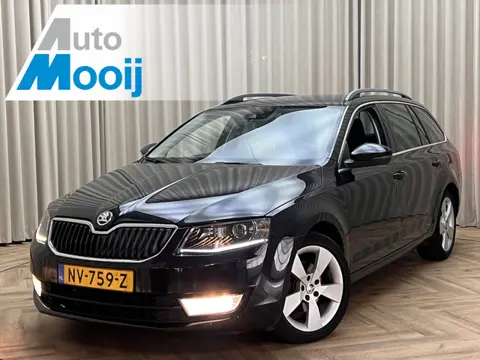 Škoda Octavia Combi 2.0 TDI *Standkachel* / Stoelverwarming / Cruise / Trekhaak / Xenon / Lane Assis