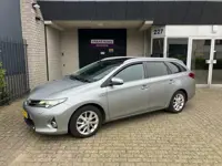 Toyota Auris Touring Sports 1.8 Hybrid Lease+ / PANODAK / ALU VELGEN / CAMERA / NAVI / DEALER SERVIC