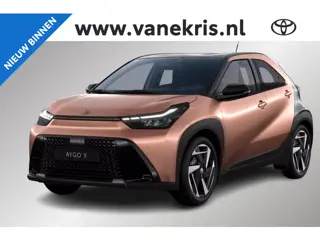 Toyota Aygo X Hybrid 115 envy, Smart Entry, Stoelverwarming, Camera, Sensoren!