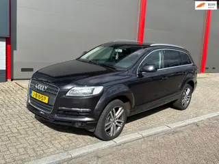 Audi Q7 4.2 FSI quattro 5+2