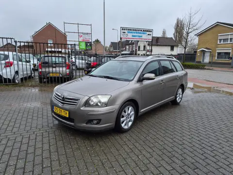 Toyota Avensis Wagon 2.0 VVTi Luna