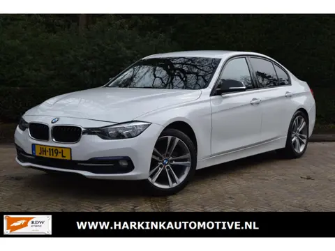 BMW 3-serie 318i Sport | Navi | Privacy | Clima
