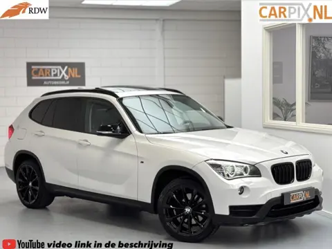 BMW X1 sDrive20i Sporteditie, M-styling, Pano, 19", Xenon, Leder