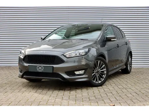 Ford Focus 1.0 ST-Line | NIEUWE DISTRIBUTIE | NAVIGATIE | WINTERPAKKET