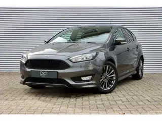 Ford Focus 1.0 ST-Line | NIEUWE DISTRIBUTIE | NAVIGATIE | WINTERPAKKET
