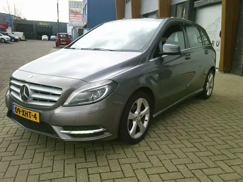 Mercedes-Benz B-klasse 180 Ambition Grijs 2012 Airco Navi