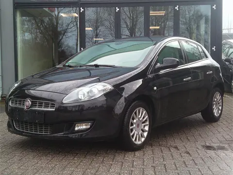 Fiat Bravo Bravo Staat in De Krim (bj 2008)