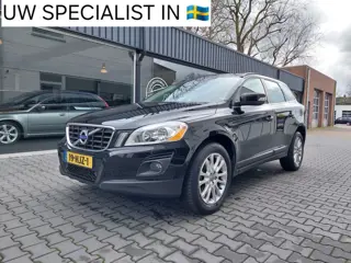 Volvo XC60 2.4 D5 AWD Momentum Dealer onderhouden Origineel NL Trekhaak Clima PDC 18 inch Stoelverwa