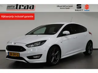 Ford Focus 1.5 ST-Line / Verwarmde voorruit / 18'' LMV / Keyless start / PDC voor + achter /