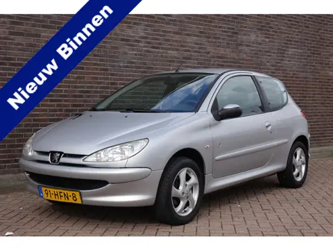 Peugeot 206 1.4 Génération, 3 deurs, airco, sportvelgen, zeer nette auto!