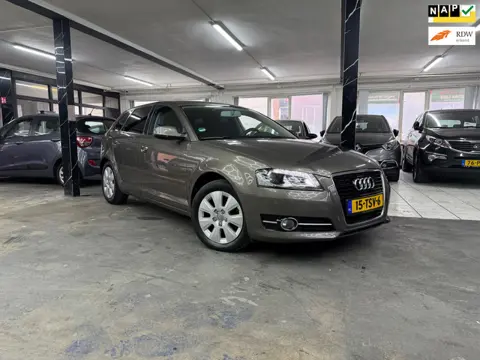 Audi A3 Sportback 1.2 TFSI Attraction Advance Automaat | Navi