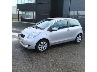 Toyota Yaris 1.3 VVTi Sol MMT Automaat