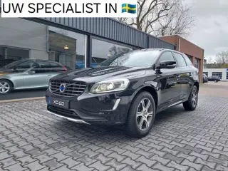 Volvo XC60 2.0T5 FWD Momentum Dealer onderhouden Telefoon Origineel NL Navi PDC Regensensor Trekhaak