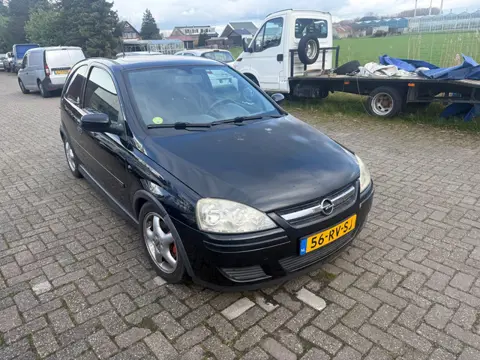 Opel Corsa 1.8-16V Silverline