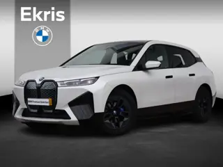 BMW iX xDrive40 Business Edition Plus 77 kWh  / Sportpakket / Pano Dak / Comfort Access / Stoelverwa
