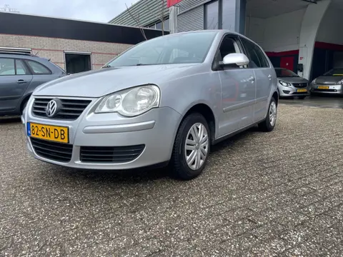 Volkswagen Polo 1.4-16V Turijn airco zeer nette auto