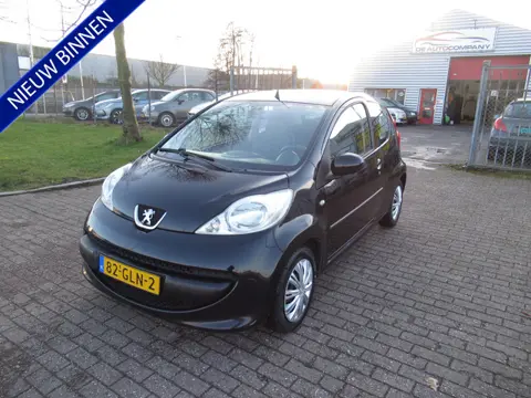 Peugeot 107 1.0-12V XR Nieuwe Apk (bj 2006)