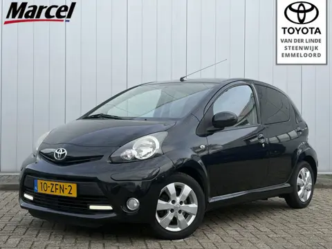 Toyota Aygo 1.0 VVT-i Dynamic Orange NL Auto Dealer Onderhouden Airco Bluetooth Radio LMV