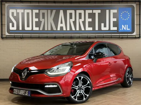 Renault Clio 1.6 R.S. Trophy 220pk | Carplay | Led | 18 inch | camera | PDC | Leder |