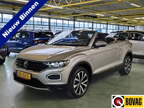 Volkswagen T-Roc Cabrio 1.0 TSI Style -110pk- Navi | Stoelverwarming | Digitale Cockpit pro | Rijkla