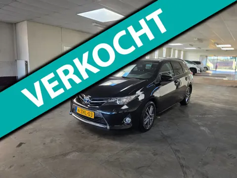 Toyota Auris Touring Sports 1.8 Hybrid Lease