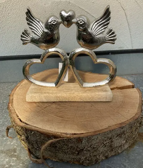 TORTELDUIVEN OP HARTEN ALUMINIUM NIEUW