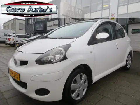 Toyota Aygo 1.0-12V Comfort Navigator nl-auto 5 deurs airco elec ramen cv afstand