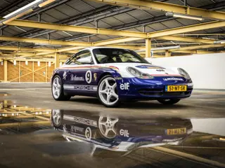 Porsche 911 [996] 3.4 Carrera 4 Coupé Rothmans l Schuifdak l Handgeschakeld
