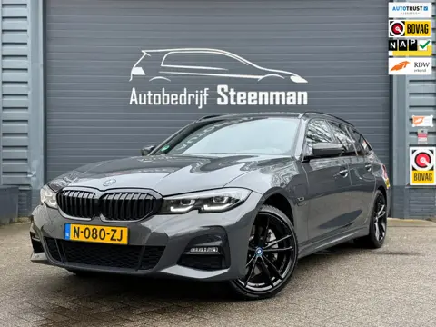 BMW 3-serie Touring 330e Business Ed. Plus | M-pakket | Trekhaak