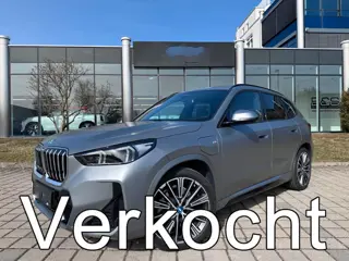 BMW X1 xDrive30e M-SPORT ** FROZEN GREY / MOKKA LEDER, FULL OPTIONS, PANO, TREKH, 20-inch LMV, INNOV