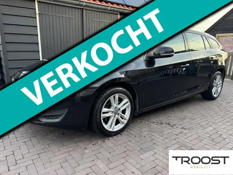 Volvo V60 1.6 T3 Momentum | Trekhaak |N.A.P. | Navi | incl. beurt en nwe APK