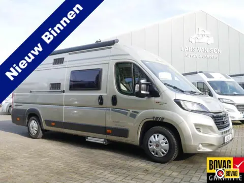 Karmann Davis 620, 6.40 Meter Buscamper, Lengtebedden