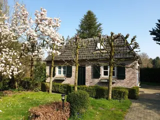 Woning aan de Broeksteeg te Haaren