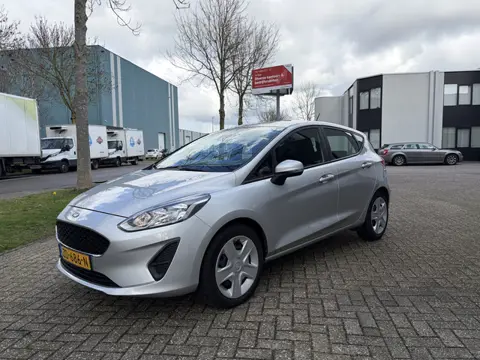 Ford Fiesta 1.1i Trend 5-Deurs 70 PK. Zuinige en zeer mooie auto !!!