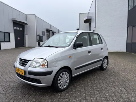 Hyundai Atos 1.1i Active 60 PK. Zuinige en zeer betrouwbare auto !!!