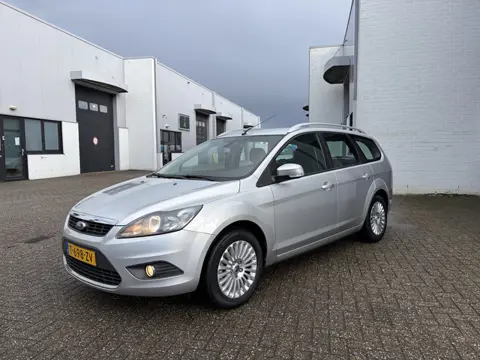 Ford FOCUS Wagon 1.8-16V Limited 125 PK. Zeer betrouwbare en fijn rijdende auto !!! Motor heeft kett