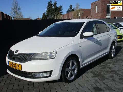 Skoda Rapid 1.2 TSI Greentech Ambition Businessline Navi !
