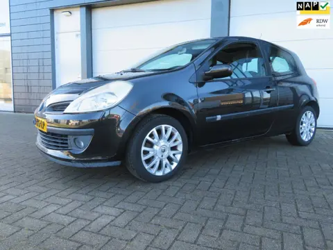 Renault Clio 1.4-16V Dynamique S