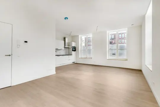Te huur 3 kamer appartement Stationsplein, Roermond