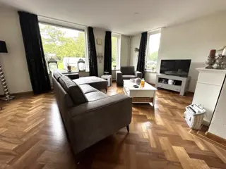 Te huur 5 kamer appartement Elgarstraat, Zwijndrecht