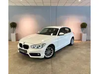 BMW 1-serie 118i Sport - Automaat - Led - Navi - ParkeerSensor -