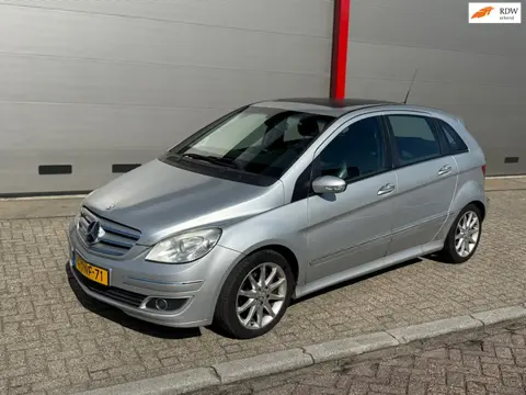 Mercedes-Benz B-klasse 170 | Automaat | achter camera | stoelverwarming