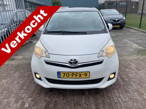 Toyota Verso-S 1.3 VVT-i Aspiration Handel/export moter geen compresie!!!!!!!leuke auto verder