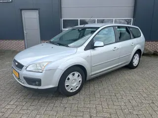 Ford Focus Wagon 1.6-16V Trend-CLima-Trekhaak-Cruisecontrol-NAP!