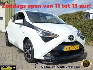 Toyota Aygo 1.0 VVT-i x-Joy AUT! 1e Eig! Camera! Carplay! 29-12-2020! Zondag OPEN!